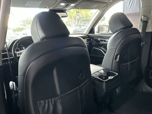 Used 2022 Kia Telluride EX w/ EX Premium Package FWD image 23