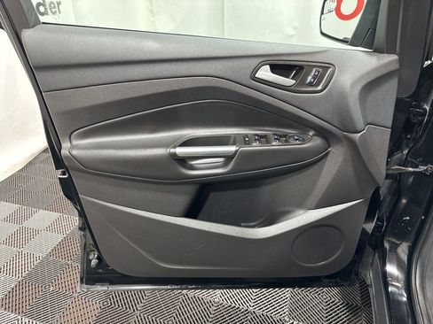 Used 2016 Ford Escape SE w/ Equipment Group 201A image 23