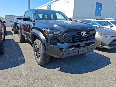 Certified 2024 Toyota Tacoma TRD Off-Road AWD/4WD image 6