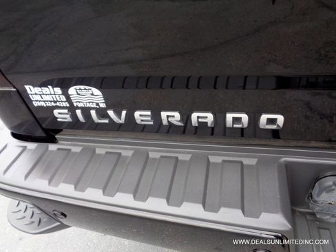 Used 2016 Chevrolet Silverado 1500 LT w/ Midnight Edition AWD/4WD image 5