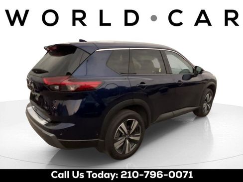 Used 2024 Nissan Rogue SL w/ SL Premium Package image 7