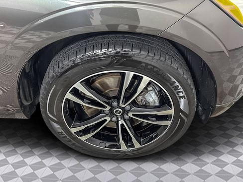 Used 2020 Volvo XC60 T6 Momentum image 32