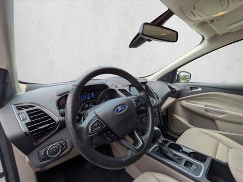 Used 2017 Ford Escape Titanium FWD image 10