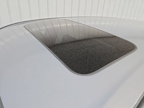 Used 2025 Honda CR-V EX-L image 11