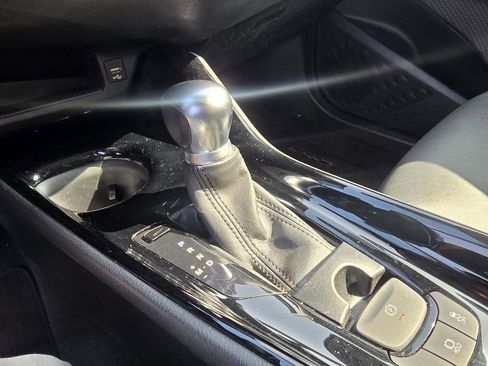 Used 2020 Toyota C-HR Limited image 20