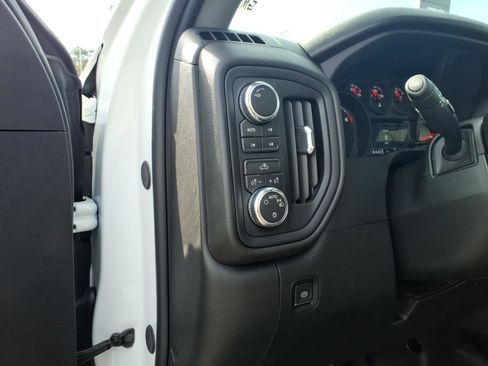 New 2026 GMC Sierra 1500 Pro w/ Pro Value Package AWD/4WD image 8