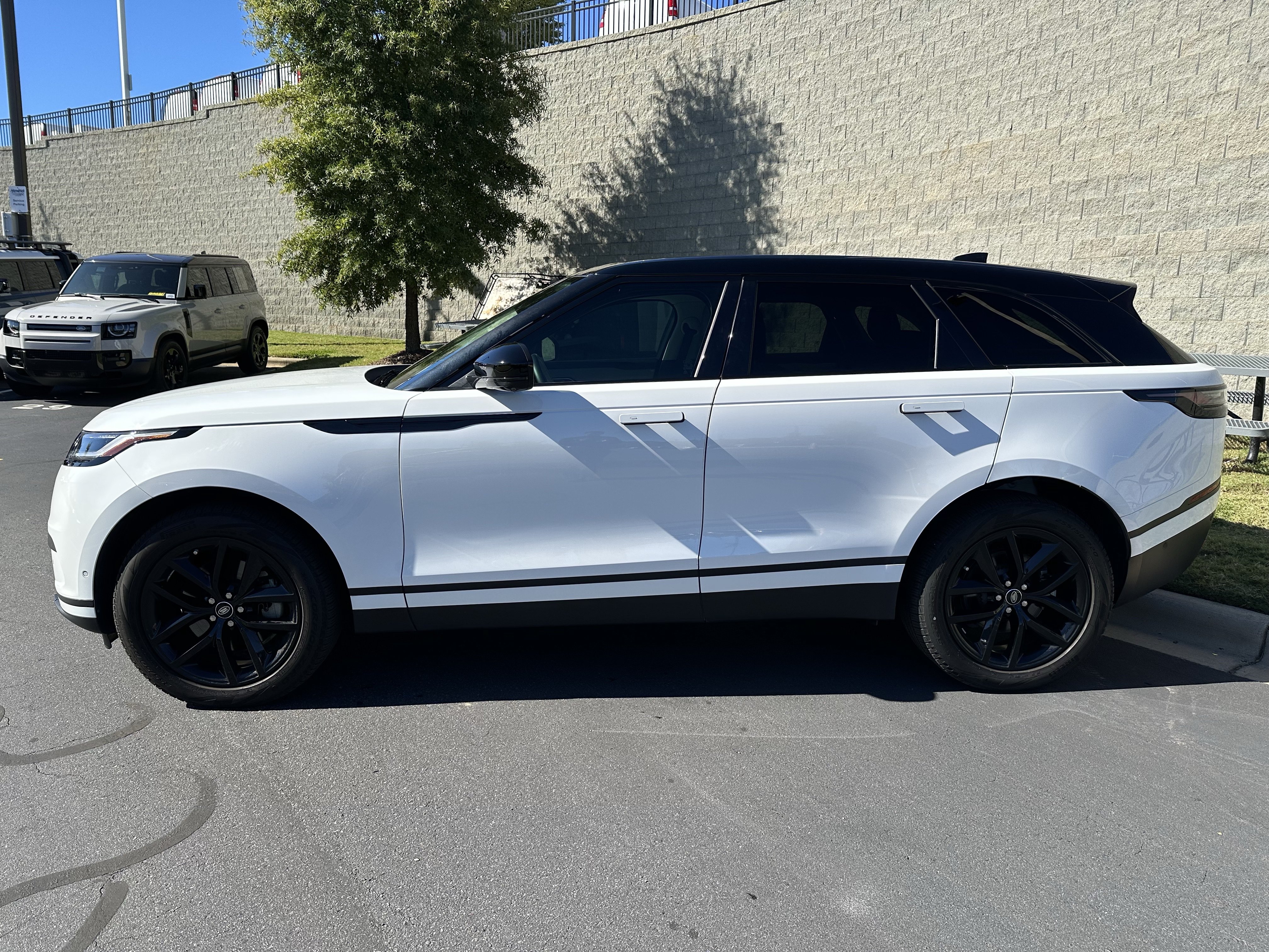 Used 2024 Land Rover Range Rover Velar S AWD/4WD image 4