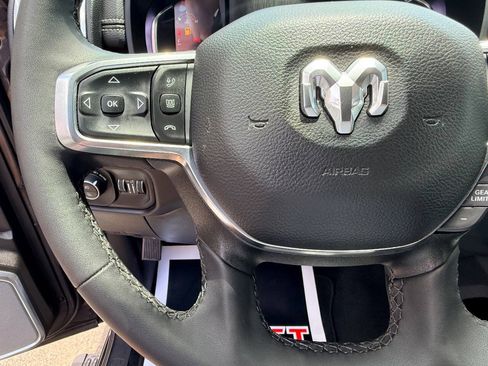 Used 2025 RAM 2500 Laramie AWD/4WD image 28