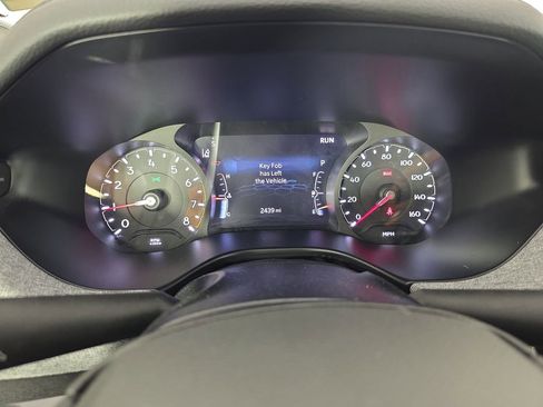 Used 2026 Jeep Compass Latitude AWD/4WD image 37