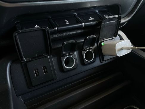 Used 2017 Chevrolet Silverado 1500 LTZ w/ LTZ Plus Package AWD/4WD image 32
