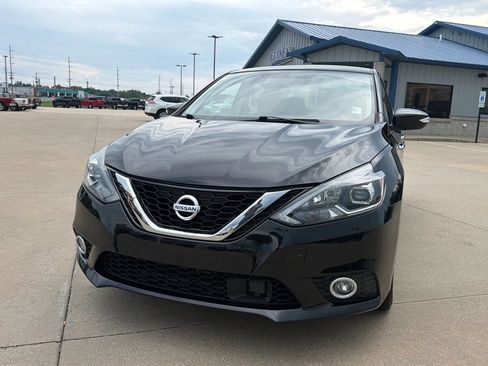 Used 2019 Nissan Sentra SR FWD image 30