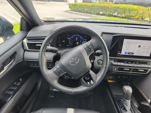 Certified 2025 Toyota Camry SE w/ Convenience Package FWD image 17