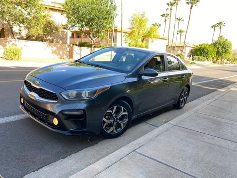 Used 2020 Kia Forte LXS FWD image 3