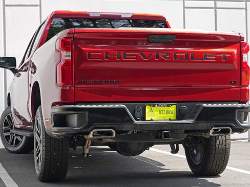 Used 2022 Chevrolet Silverado 1500 LT Trail Boss w/ Bed Protection Package AWD/4WD image 5