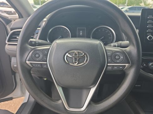 Used 2022 Toyota Camry LE w/ Carpet Mat Package (TMS) image 9