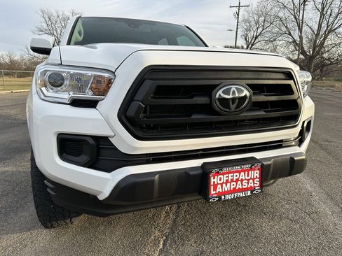 Used 2023 Toyota Tacoma TRD Sport image 10