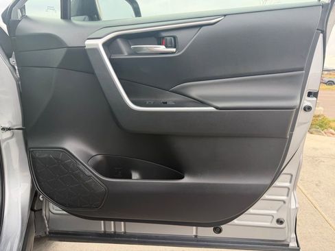 Used 2023 Toyota RAV4 XLE AWD/4WD image 27