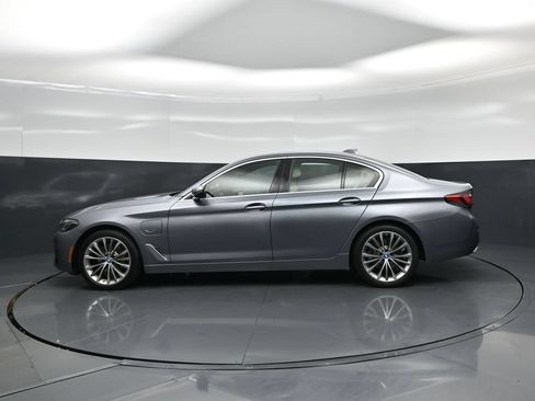 Used 2022 BMW 530e w/ Convenience Package RWD image 24