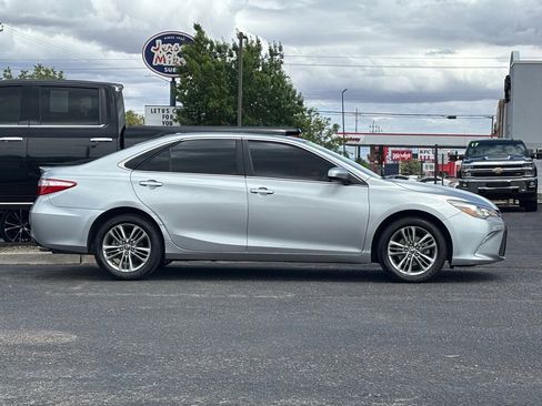Used 2016 Toyota Camry SE w/ Moonroof Package FWD image 50