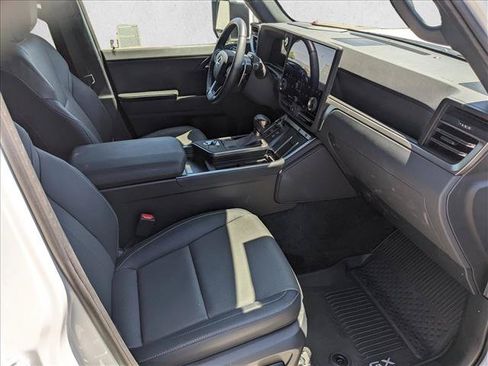 Used 2024 Lexus GX 550 w/ Cold Area Package AWD/4WD image 20