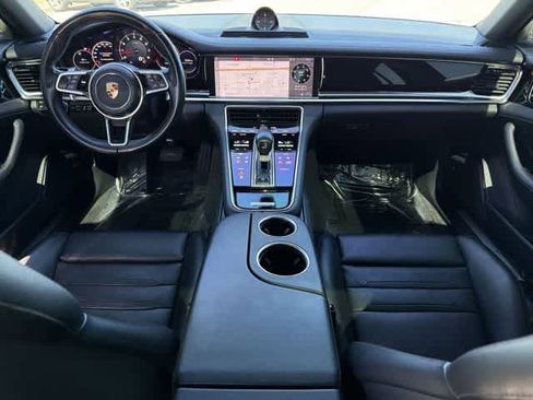 Used 2020 Porsche Panamera 4 image 12