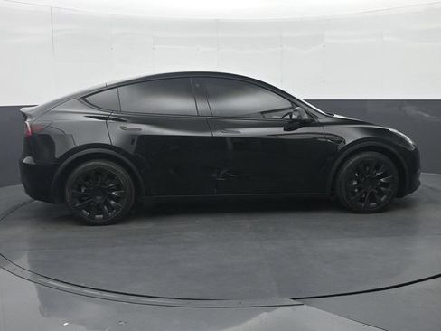 Used 2021 Tesla Model Y Long Range AWD/4WD image 8