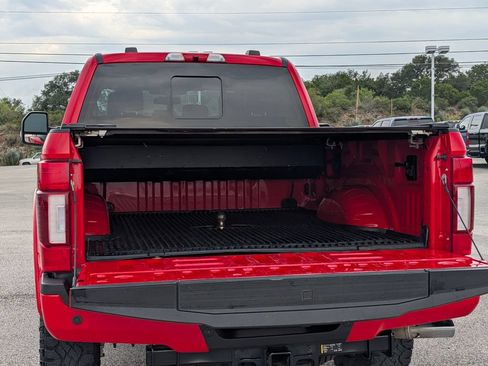 Certified 2022 Ford F250 Lariat w/ Tremor Off-Road Package AWD/4WD image 7