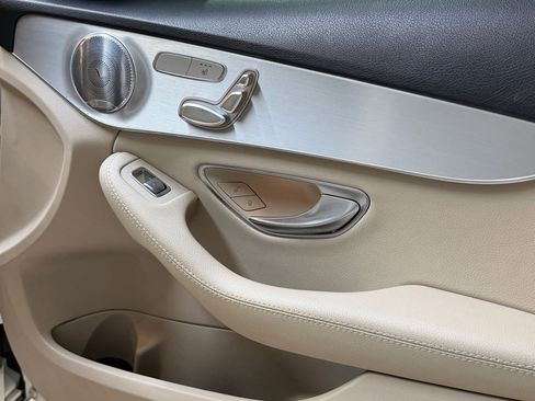 Used 2019 Mercedes-Benz C 300 4MATIC Sedan image 44