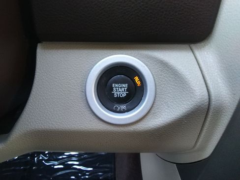 Used 2018 RAM 1500 Laramie w/ Convenience Group image 16