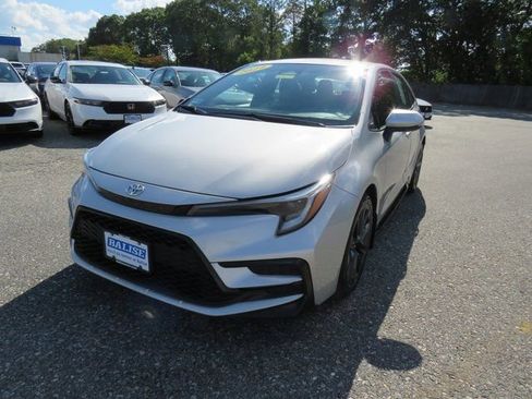 Used 2024 Toyota Corolla SE image 5