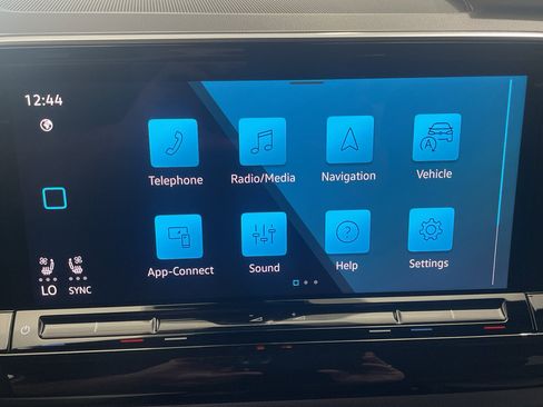 New 2026 Volkswagen Atlas Cross Sport SEL R-Line image 20