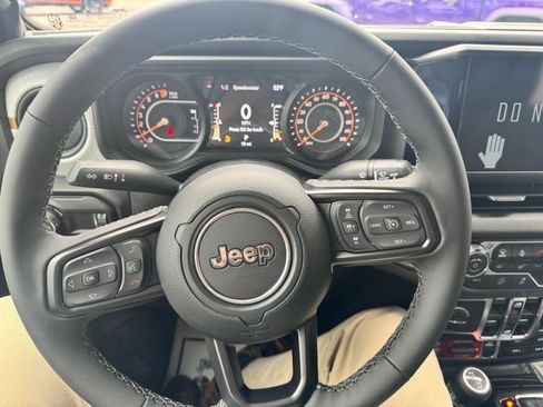 Used 2026 Jeep Gladiator Sport image 27