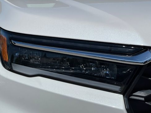 Certified 2024 Honda Pilot LX image 10