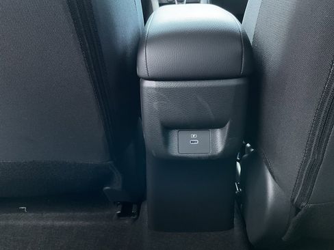 New 2025 Nissan Versa SR w/ Trunk Package image 17