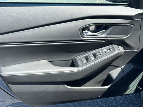 Used 2025 Honda Accord Sport image 9