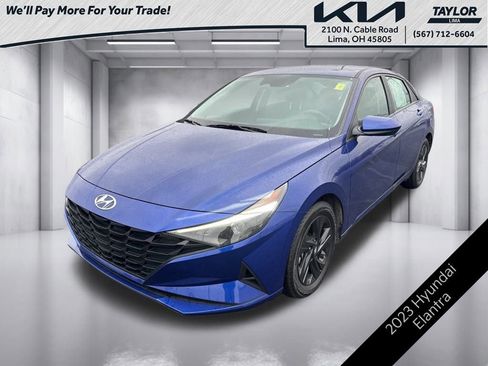 Used 2023 Hyundai Elantra SEL w/ Preferred Accessory Package image 1