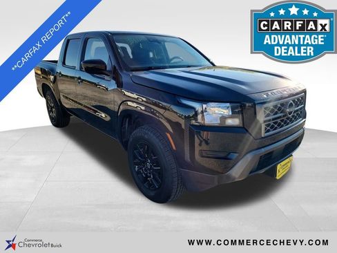 Used 2023 Nissan Frontier SV image 1