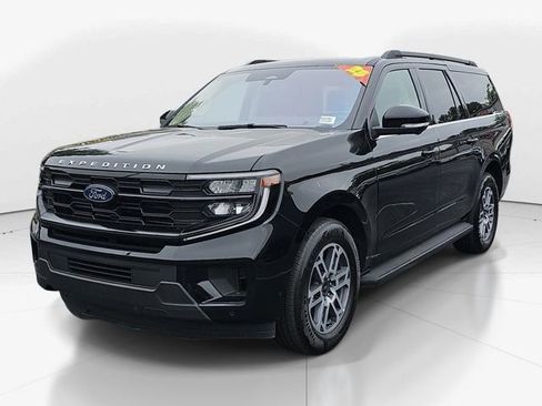 Certified 2025 Ford Expedition Max Active RWD image 9