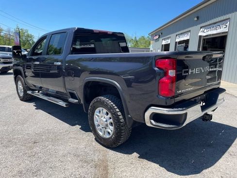 Used 2024 Chevrolet Silverado 2500 LT w/ Convenience Package AWD/4WD image 5