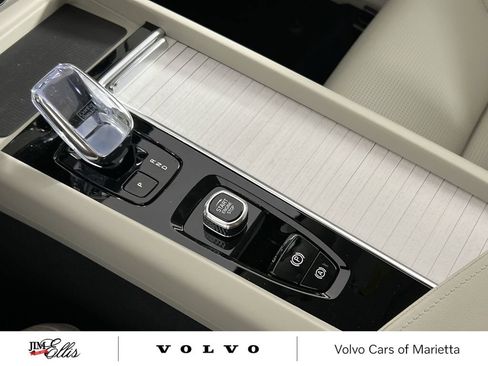 New 2026 Volvo XC60 B5 Ultra w/ Protection Package Premier image 22