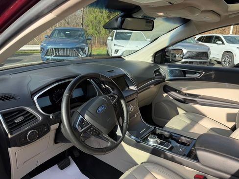 Used 2019 Ford Edge Titanium w/ Cold Weather Package image 13