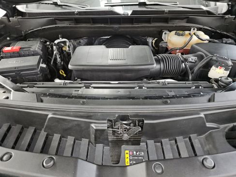 Used 2021 Cadillac Escalade Premium Luxury AWD/4WD image 6