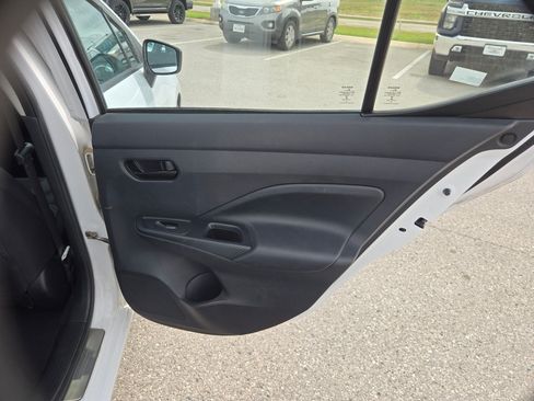 Used 2021 Nissan Versa S w/ Electronics Package FWD image 23