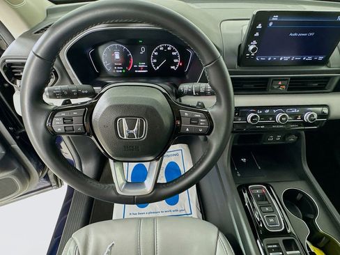 Used 2025 Honda Pilot EX-L image 14