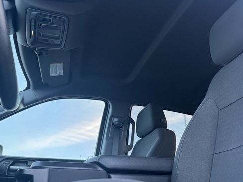 Used 2022 Chevrolet Silverado 1500 Custom image 12