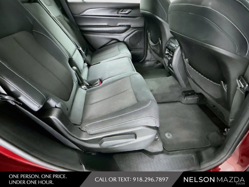Used 2023 Jeep Grand Cherokee L Laredo AWD/4WD image 41