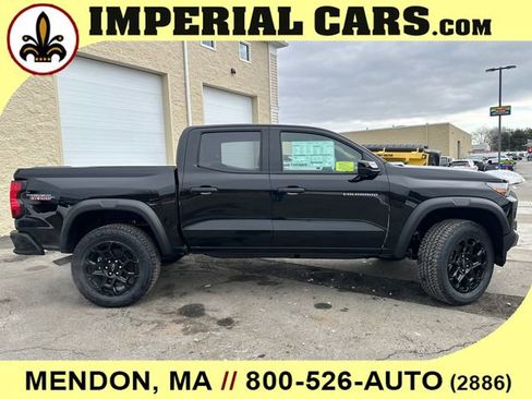 New 2026 Chevrolet Colorado Trail Boss w/ Midnight Edition AWD/4WD image 12