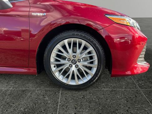 Used 2020 Toyota Camry XLE w/ Driver Assist Package image 9