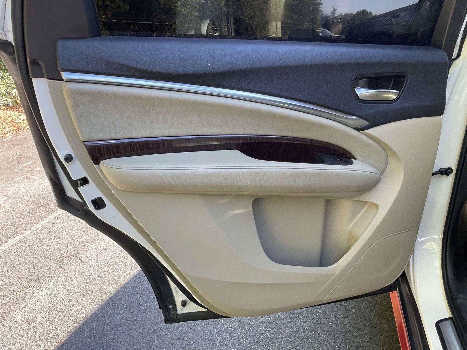 Used 2017 Acura MDX SH-AWD image 16