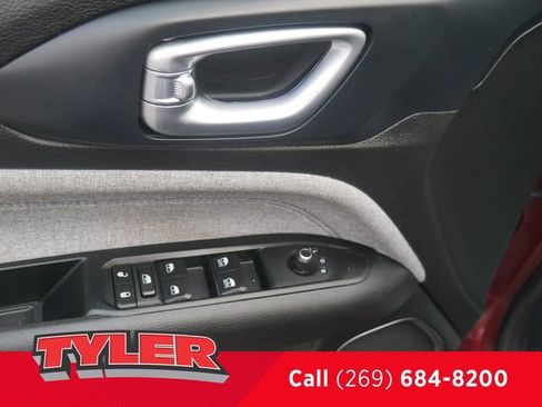 Used 2022 Jeep Compass Latitude AWD/4WD image 21